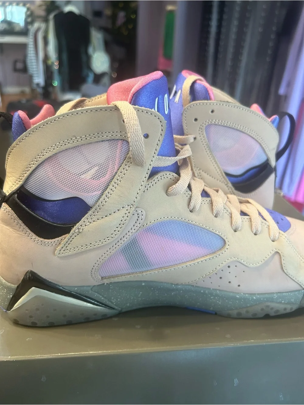 Jordan Retro High-Top Sneakers in light gray